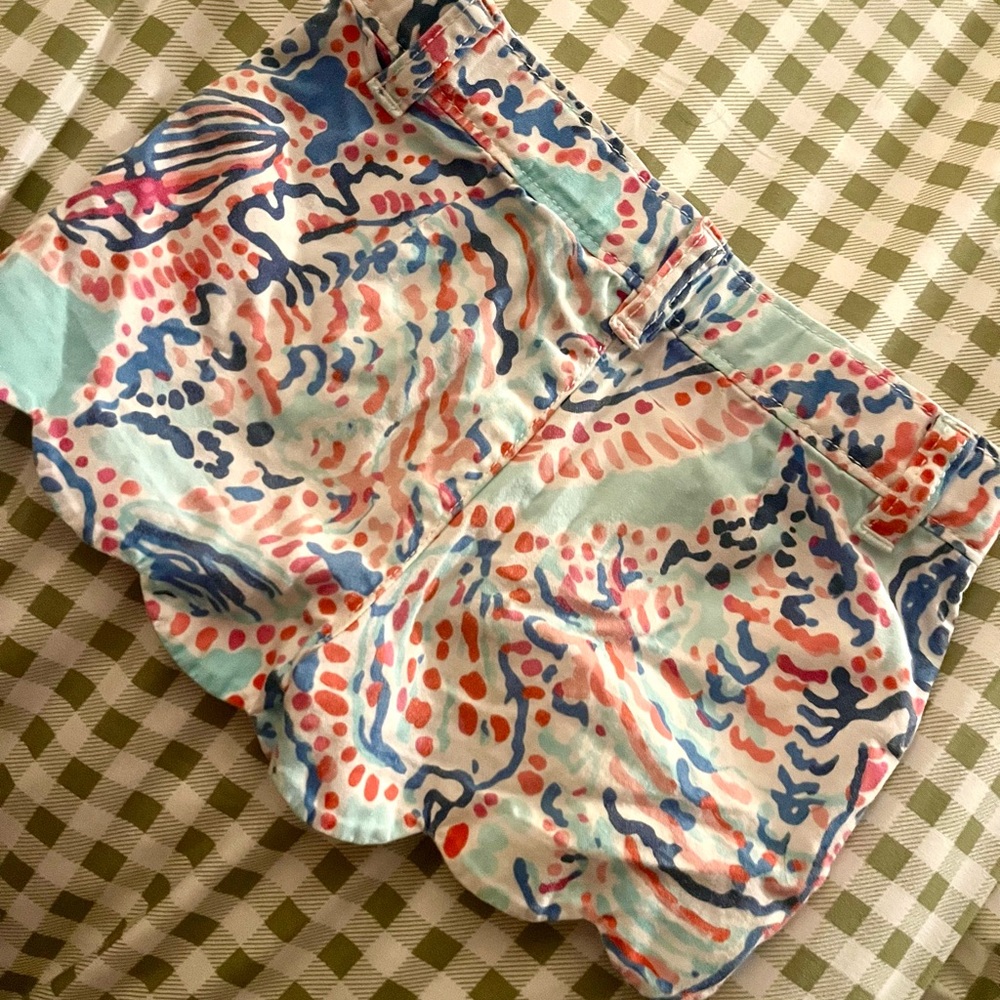 Lilly Pulitzer Girls 3T Coral and Blue Seashell Shorts - Picture 2 of 5